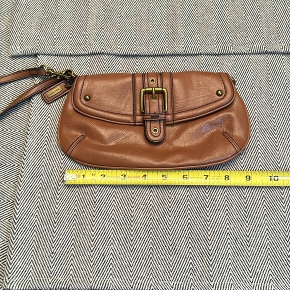 Nine West cognac leather wristlet - Picture 2 of 5